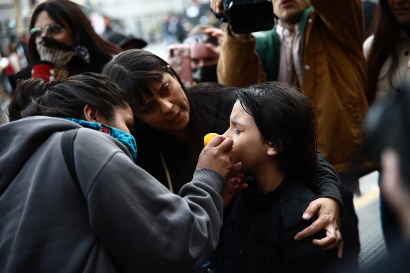 Se descubrió la operación del gobierno para tapar el ataque con gases a una nena de 10 años